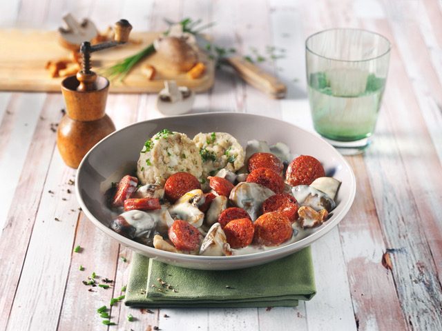 Rezept Waldpilze à la crème mit Chorizo und Semmelknödel (mild)